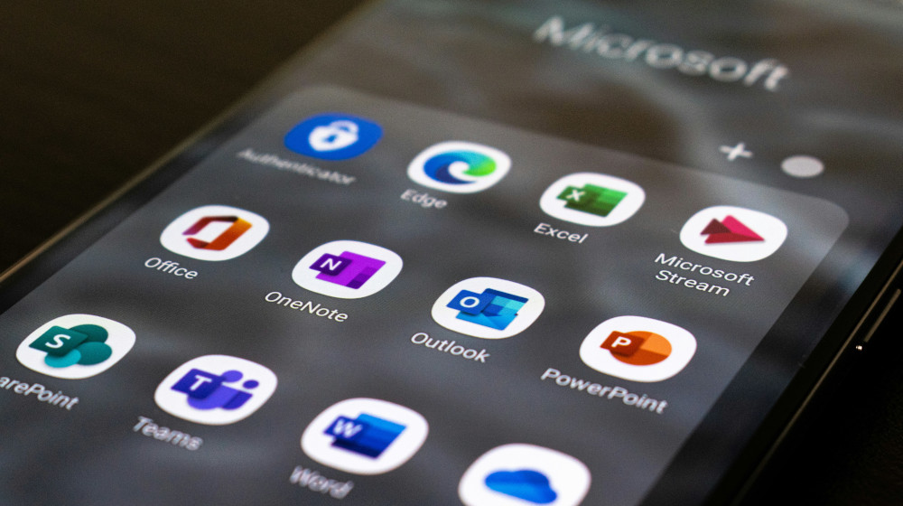 Titelmotiv des Blogartikels zum Thema: Outlook für Unternehmen